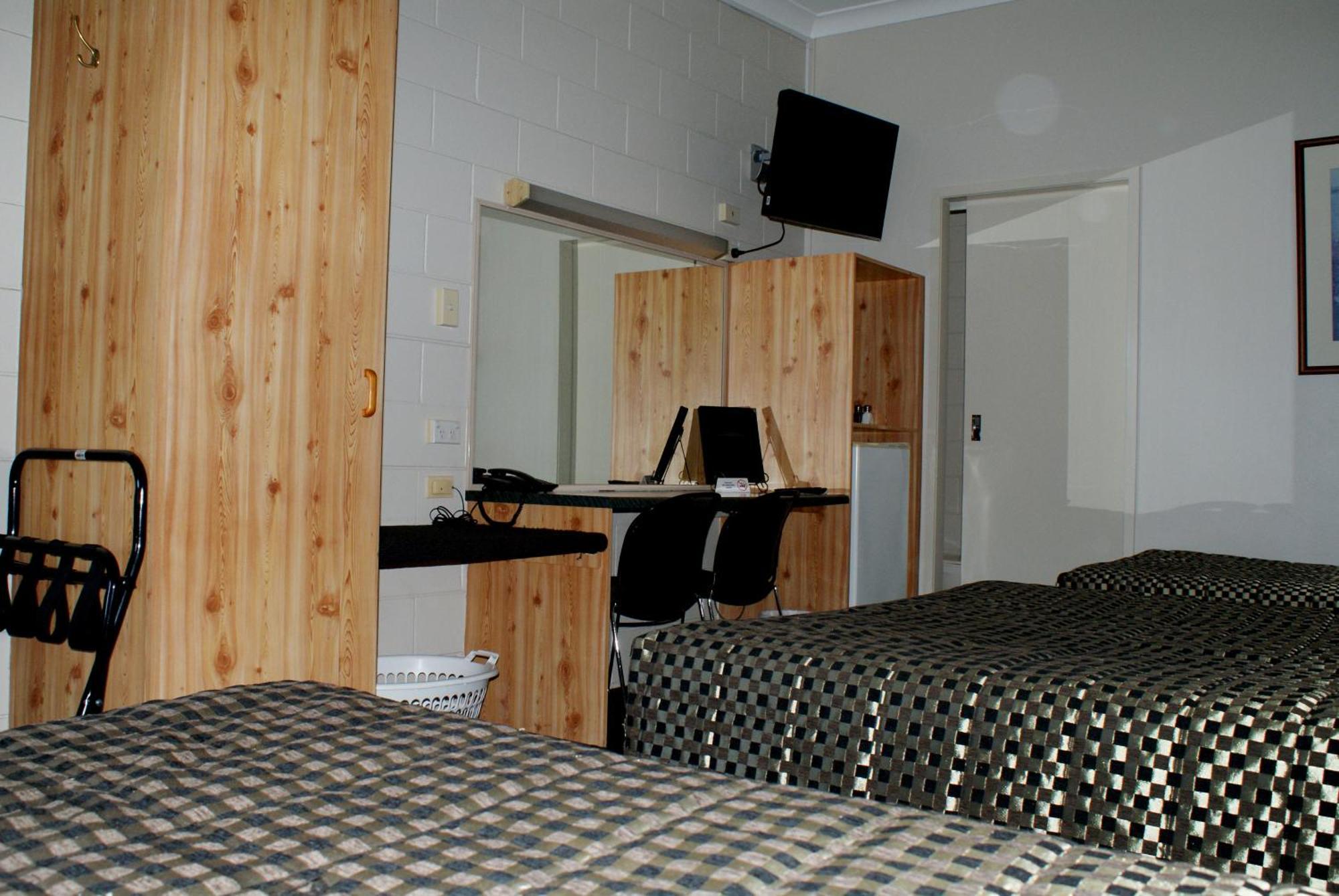 Black Diamond Motel Блэкуотер Экстерьер фото